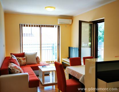 Apartmaji Bella & Stella, , zasebne nastanitve v mestu Baošići, Črna gora - 01 Apartmaji Bella & Stella, , zasebne nastanitve v mestu Baošići, Črna gora - 01